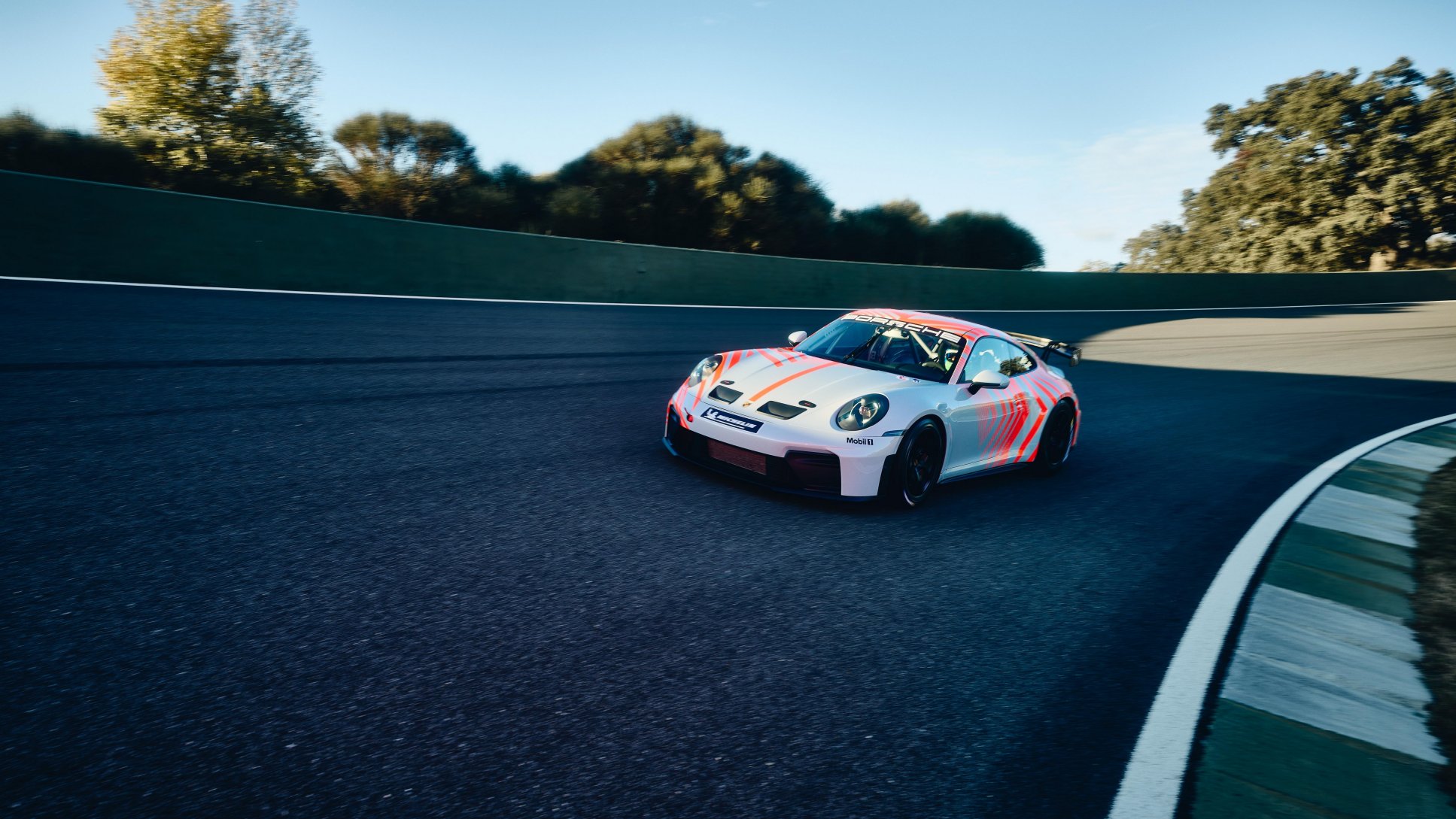 Porsche 911 Challenge 2027