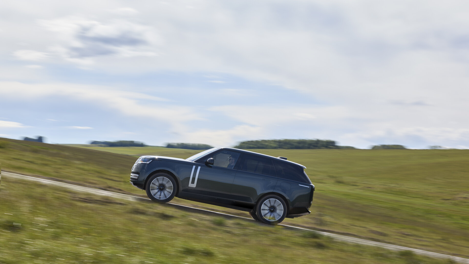 Range Rover Electric 2027 en carretera